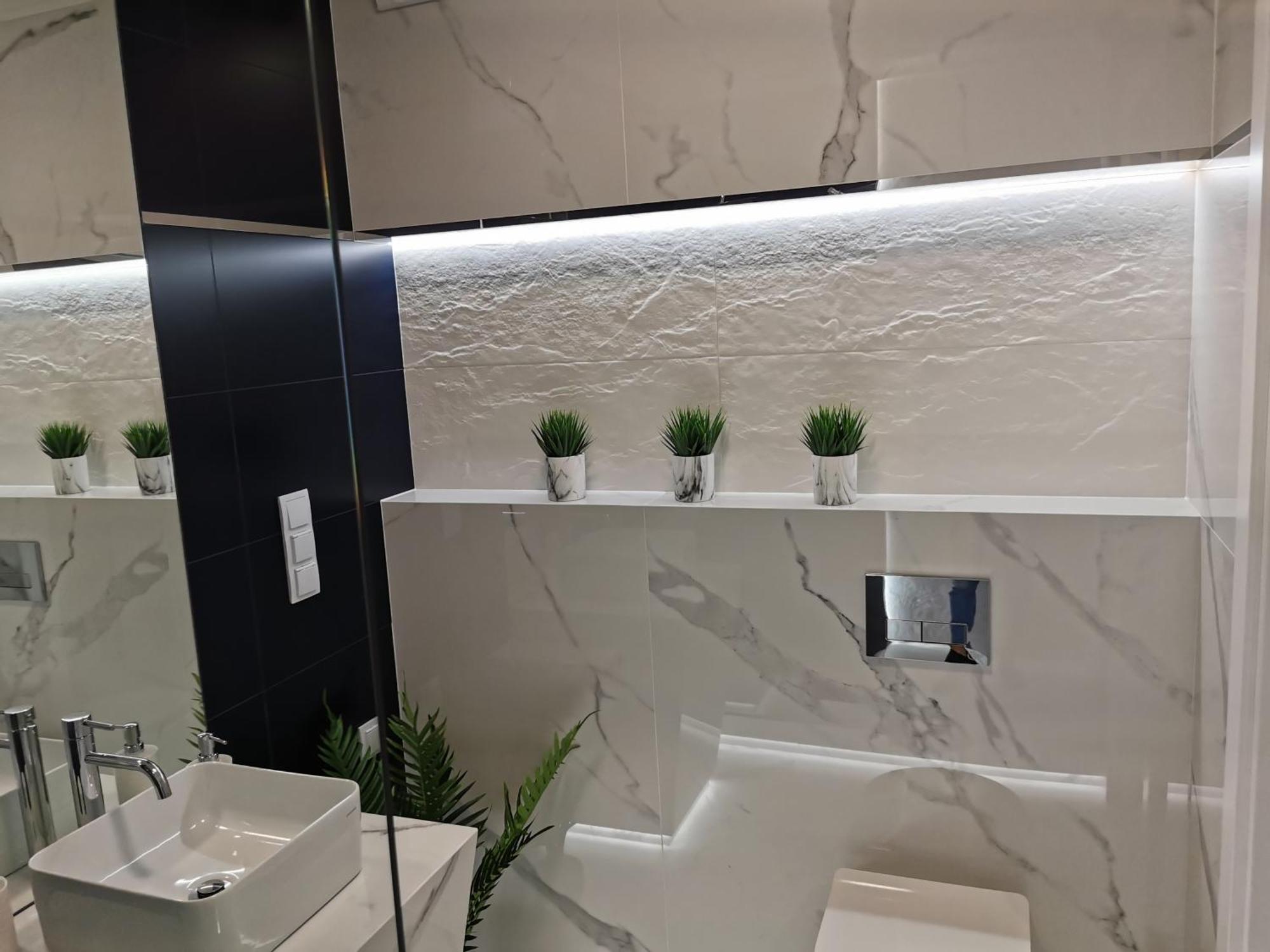 Apartment Kielce- Klonowa Nad Zalewem, 1-14 Osob, Faktura, Parking, Centrum