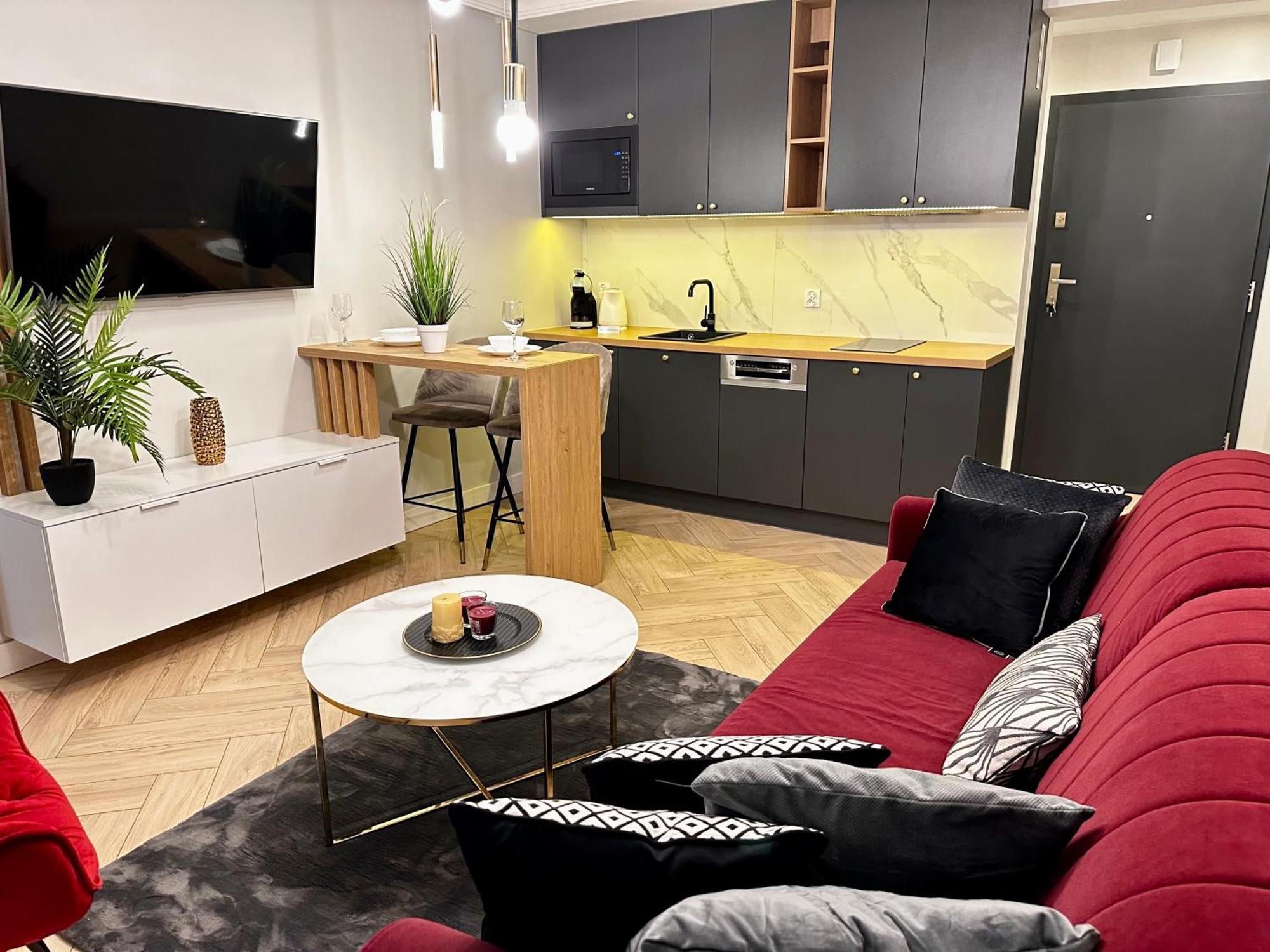 Kielce- Klonowa Nad Zalewem, 1-14 Osob, Faktura, Parking, Centrum