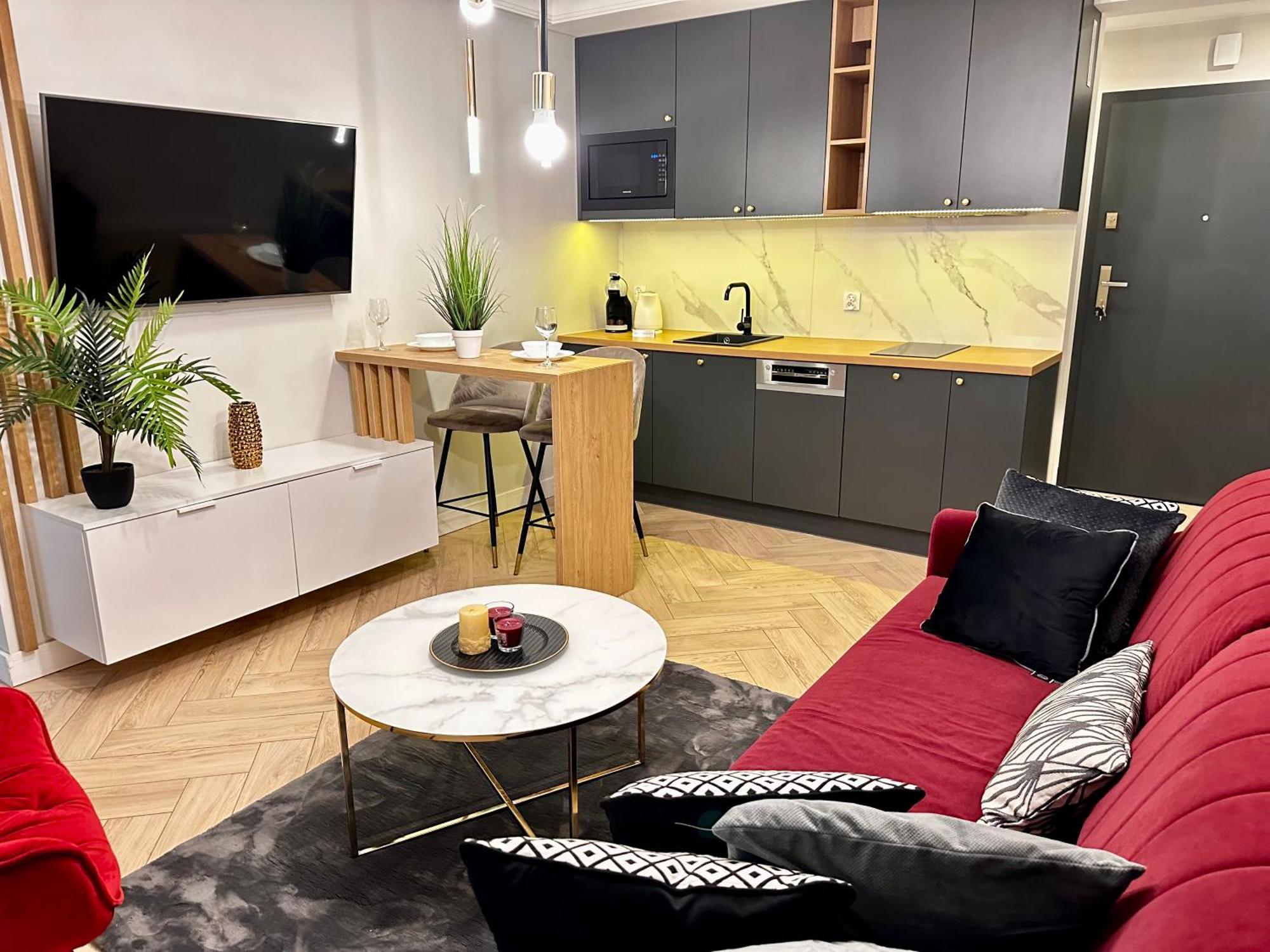 Apartment Kielce- Klonowa Nad Zalewem, 1-14 Osob, Faktura, Parking, Centrum