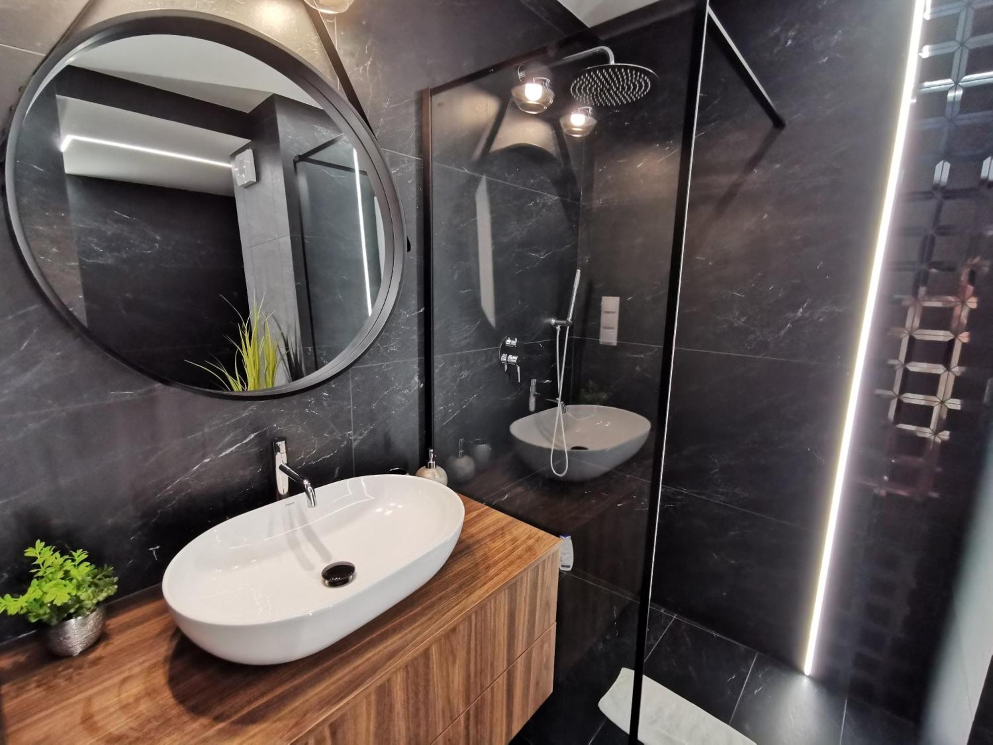 Kielce- Klonowa Nad Zalewem, 1-14 Osob, Faktura, Parking, Centrum Apartment *