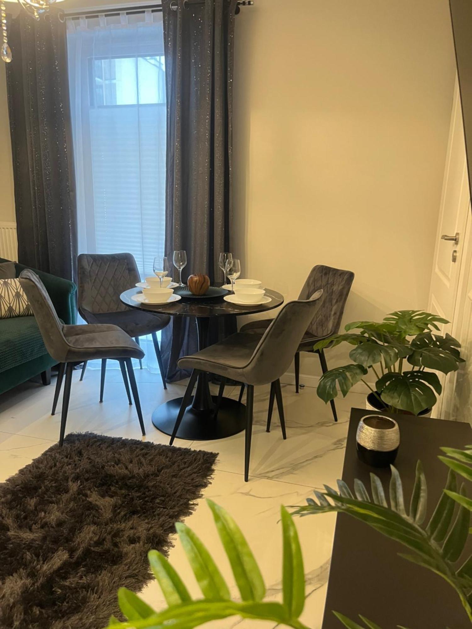 Kielce- Klonowa Nad Zalewem, 1-14 Osob, Faktura, Parking, Centrum Apartment *